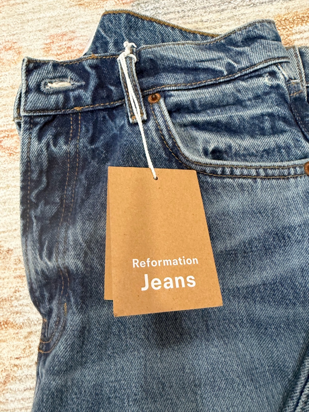 NWT Reformation Jeans in medium blue wash size 27 - Picture 11 of 11